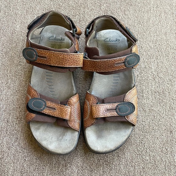 Clarks sandals on sale mens silver